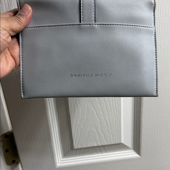 Danielle Nicole Gray Crossbody Bag - Picture 5 of 8